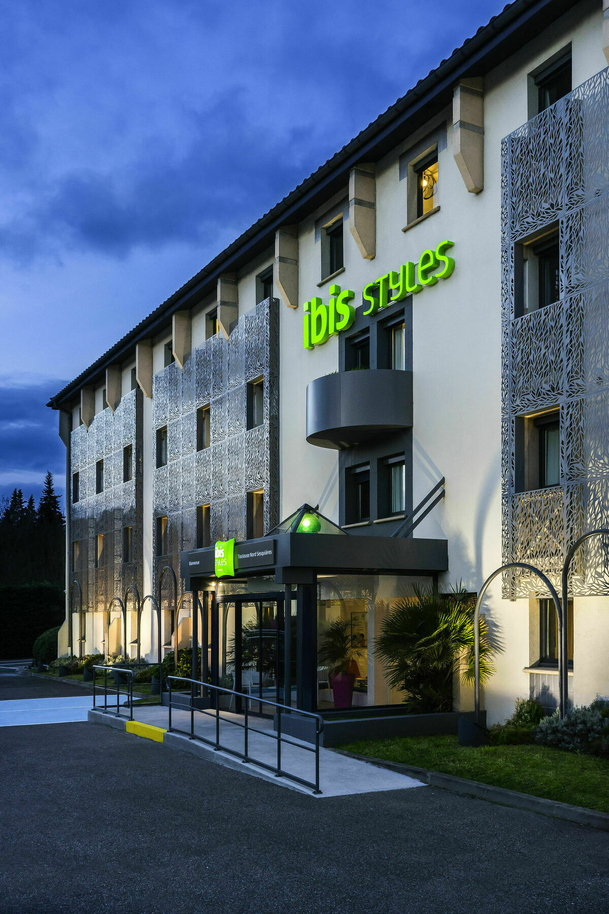 Ibis Styles Toulouse Nord Sesquieres Hotel Bagian luar foto